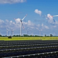 风能-太阳能-储能混合系统提供比新建煤电厂低廉的电力
