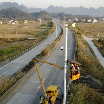 高速公路太阳能监控风光互补供电